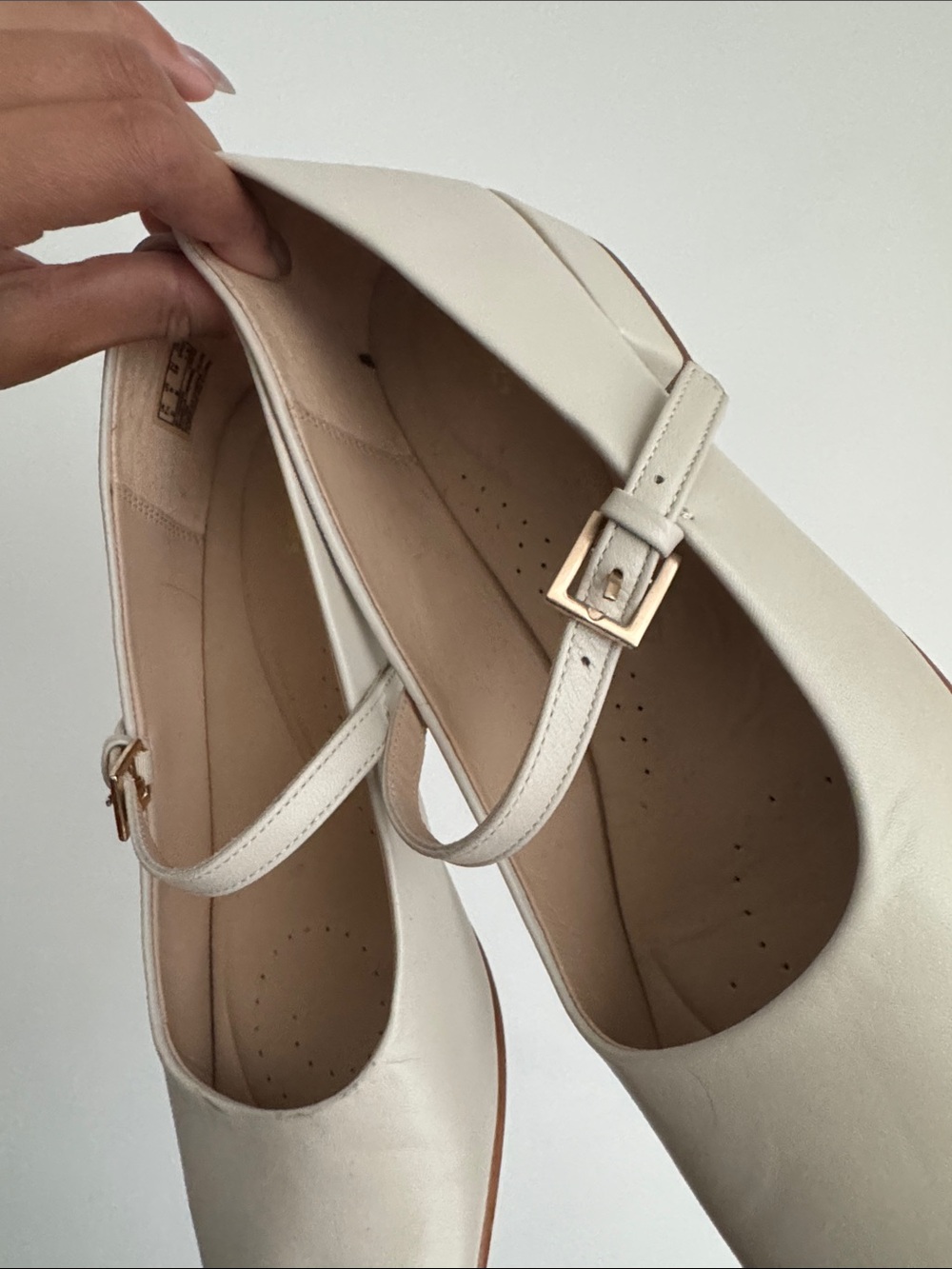 Clarks Cream Mary Jane Leather Flats with Strap - Picture 3 of 6